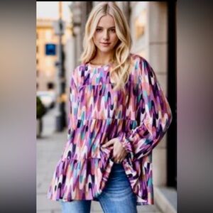 NWOT Heimish USA Patterned Women's Top size Small